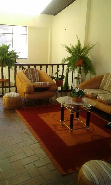 Casa De Huespedes Isabella Hotell Sucre Eksteriør bilde