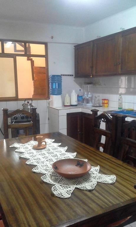 Casa De Huespedes Isabella Hotell Sucre Eksteriør bilde